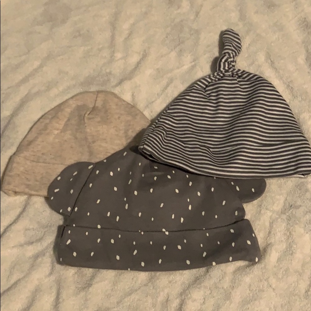 Lot of 3 hats